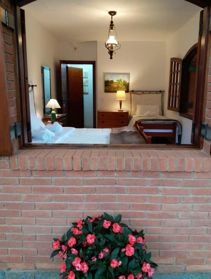 Villa Casa Das Glicinias Perto Do Centro Monte Verde  Exterior foto